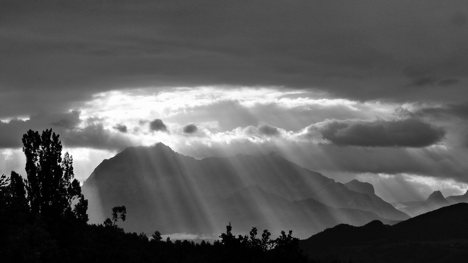 suns-rays-mountain blog